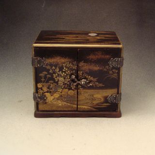 Antique Japanese Lacquer Box Cabinet MOP Inlay Circa1880 Meiji Period 