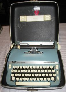 SMITH CORONA SUPER STERLING TYPEWRITER WITH ORIGINAL CASE vintage 