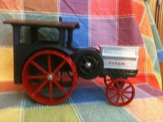 TRACTOR, IHC TITAN, 1/16 scale tractor. FARMHAND loader promotional 