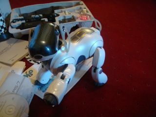 SONY AIBO ERS 7 Pearl White with M3 Upgrade. Fully boxed and all 