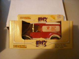 1917 MODELT DIE CAST BANK TRACTOR SUPPLY COMPANY