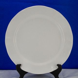   LUBERON WHITE Scalloped Ruffled Embossed Raised Dinner Plate France