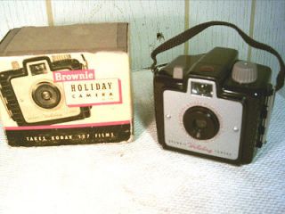Vintage Kodak Brownie Holiday Film Camera Art Deco Brown Clean Box 