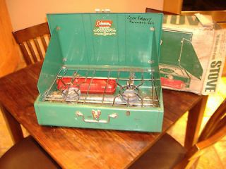 VINTAGE COLEMAN COOKING CAMPING TWO BURNER STOVE GREEN 413G499 WORKS 