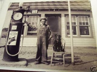 x10 Photo of Old TEXACO Gas Station with Vintage Pump