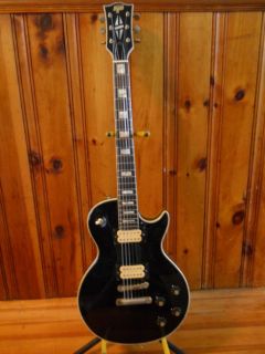   Hondo ll Les Paul lawsuit model electric guitar black gold trim