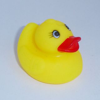 Baby Bathing Bath Toys Rubber Squeaky Race Be Sound Creak Mini Ducks 