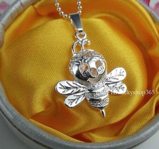 bee necklace in Fashion Jewelry