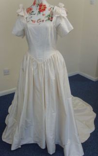 Ladies Laura Ashley 100% Ivory Silk Short Train Wedding Dress Size 14 