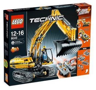 Lego Technic Motorized Excavator Crane 8043 NEVER OPENED RARE MINT
