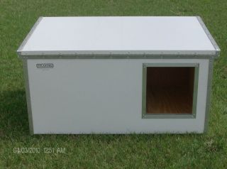 insulated dog house in Dog Houses