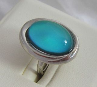 GORGEOUS Large OVAL Mood Ring   Brand New with Mood Chart