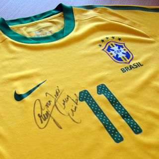 Neymar   Signed worn shirt [First game with Brazil]