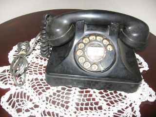 Vintage Northern Electric Rotary Dial Telephone Bakelite