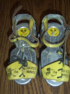 VINTAGE MICKEY MOUSE ROLLER SKATES MADE BY GLOBE UNION CO 1950S