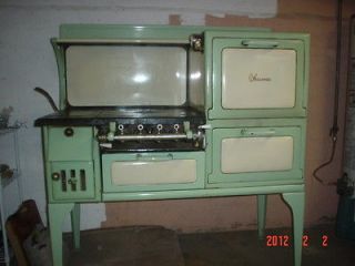 Vintage Wedgewood Stove Gas w/wood side burner nice PICK UP ONLY in 
