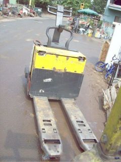 Nice Working Used CROWN 4000 Series Electric Pallet Jack*Charger