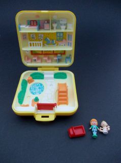 POLLY POCKET DAY CARE NURSERY COMPACT 100% COMPLETE 1989