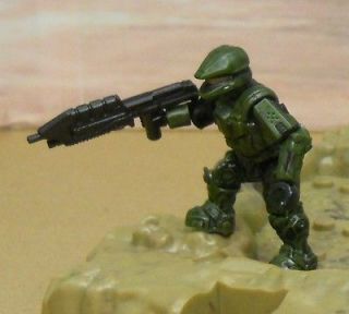 HALO Mega Bloks SCOUT SPARTAN Green UNSC fig assault rifle + Halo 