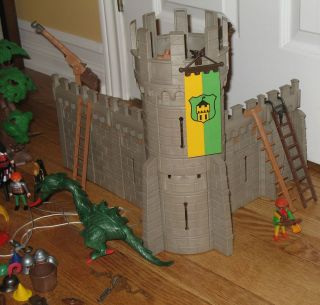 Playmobil Castle 3888 Figures Horses Hats Sheilds Weapons & Injured 