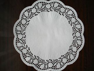   Doilies.18 psc Round Lace Paper Plates on a table. 14.2 inches (36cm