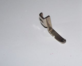 SINGER sewing machine RIGHT TOE CORDER CORDING FOOT 66778 