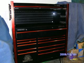   Tool Box Base Cabinet With Enclosed and lockable Top Cabinet