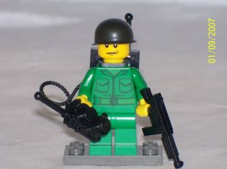 Lego Minifig WW2 Army Soldier Radio Man with Accessories
