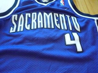   Sacramento Kings sewn Basketball jersey size youth Medium M +2