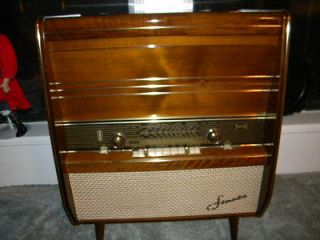   TELEFUNKEN SONATA RADIO FROM AMELIA EARHART HOTEL IN WIESBADEN GERMANY