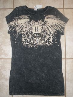 NEW WOMENS SEXY HOOTERS BLACK WINGS T SHIRT CHICAGO CHOOSE SIZES SM 