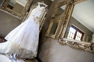 ENZOANI DIANA designer strapless IVORY LACE crystal belted WEDDING 
