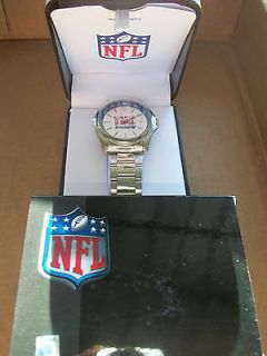 NFL     New York Giants Watch      NEW in box    NFL Licensed product 