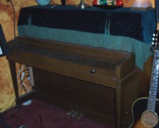 Hamilton Upright Studio Wood Piano 88 Key Made By Baldwin & Green 