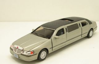 New 1999 Lincoln Town Car Stretch Limousine 138 scale 7 diecast 