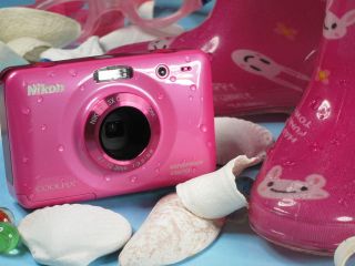 Nikon COOLPIX S30 Underwater Camera, Pink, 3x optical zoom, waterproof 