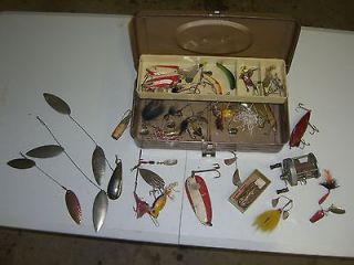 Union #4313 Tackle Box with old Lures Lou Eppinger Pflueger Herters 