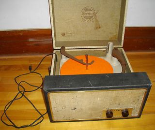   PORTABLE TURNTABLE RECORD PLAYER FLEETWOOD FOR PIECE OR NOT WORKING