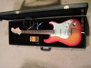 Like New Fender Squier Stratocaster w/ guitar case  Sweetwater 
