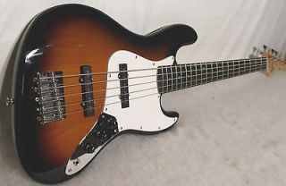 fender 5 string bass in Bass