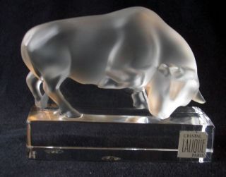 Lalique Crystal Glass Bull Paperweight Figure Paris France Signed with 