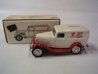 ertl ford 1932 panel delivery tractor supply company time left