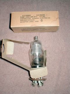 WW2 U.S. ARMY   U.S. NAVY RADIO TUBE (JAN 6F7 VT 70) WITH ISSUE BOX 