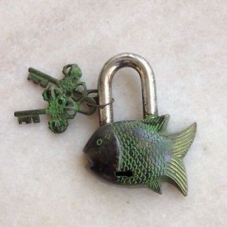 ANTIQUE VINTAGE RARE REPRO BRASS FISH SHAPE CARVED TRICKY PAD LOCK