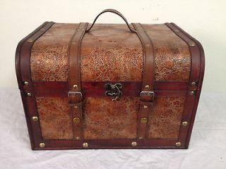Antique Vintage Style Collection Wooden Storage Trunk (HF 028C 1)