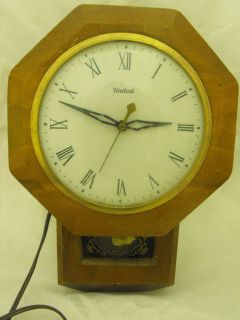 Vtg Wood Wall Clock UNITED CLOCK CO., Brooklyn pendulum Not Working 
