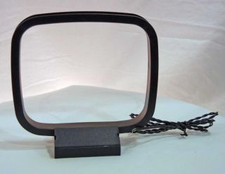  loop antenna is in excellent condition. It can be used to receive AM 