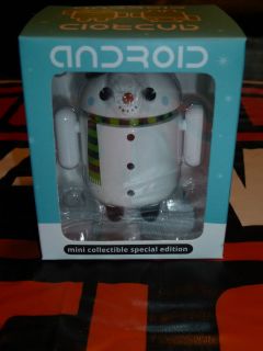  Winter Android Mini SNOWMAN Vinyl Figures by Gary Ham & Andrew Bell