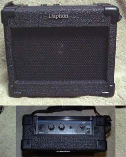 Guitar Portable Amp Amplifier New Battery Powered w OD