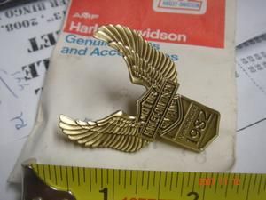  Emblem Medallion Badge 1982 25th Anniversary FLH Sports Harley